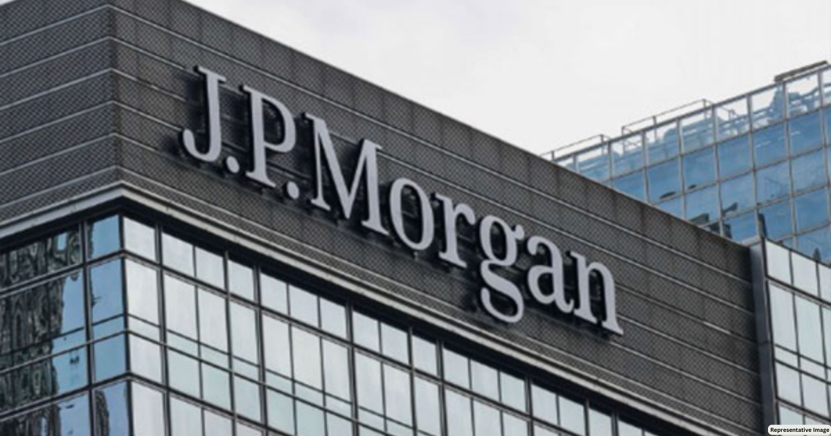 JPMorgan is cutting about 500 jobs